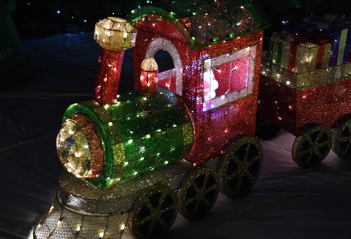 002-SPANHOE-XMAS